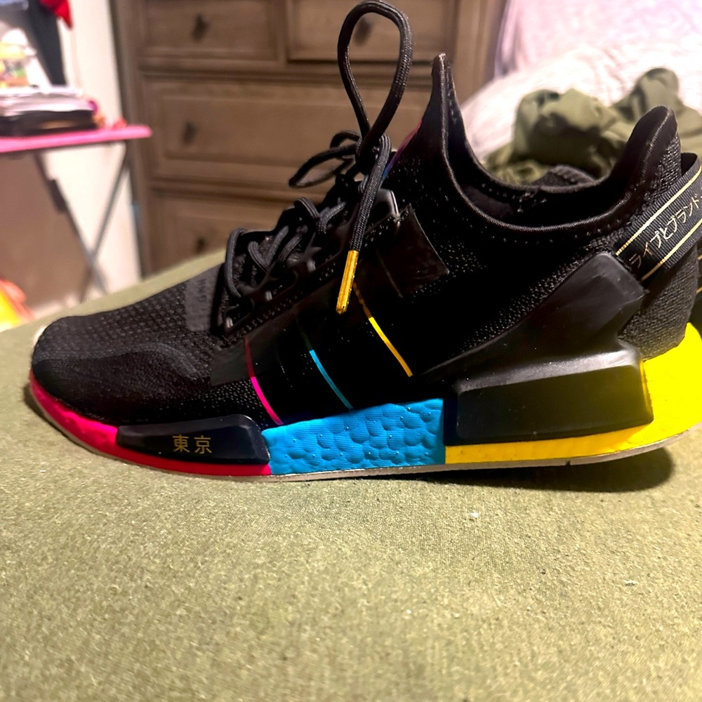 Adidas NMD R1 V2 Tokyo Nights size 10 1/2